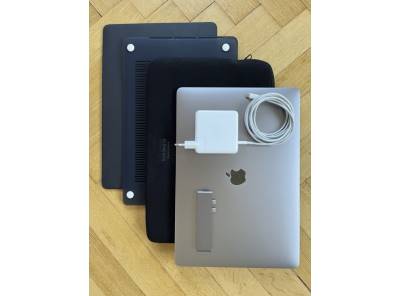 MacBook PRO (15,4 palcový, 2017), 512 GB, Touch Bar, vesmírně šedý