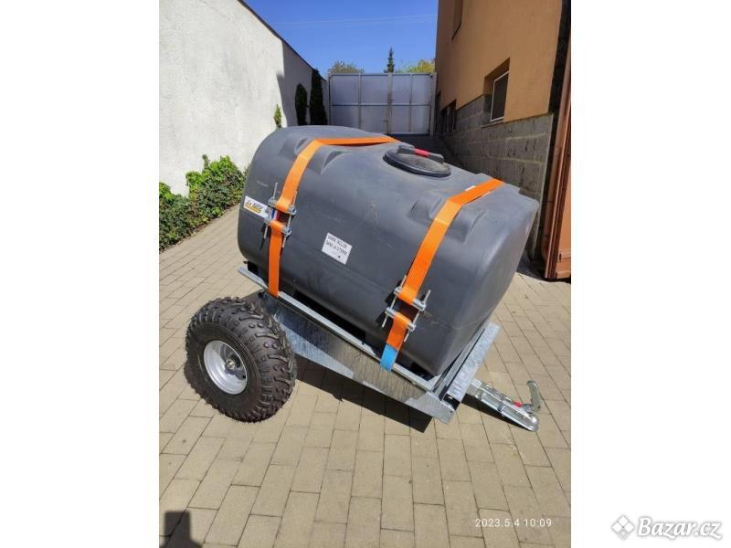 Přívěsný vozík s cisternou na vodu 400 litrů