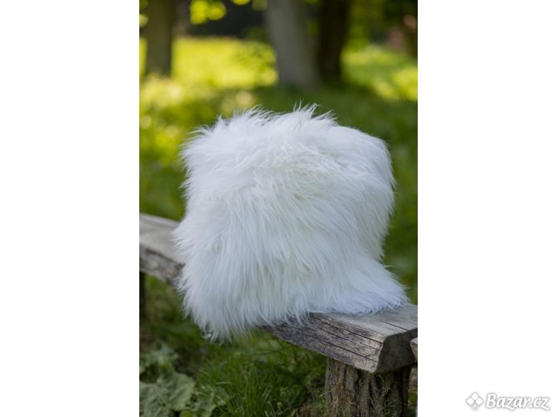 Luxusní polštář z ovčí kožešiny bíly