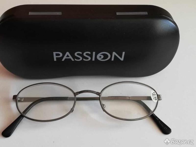  Dámské brýle na čtení 2,5 D. Pěkné, klasický design. 100% stav + pouzdro.