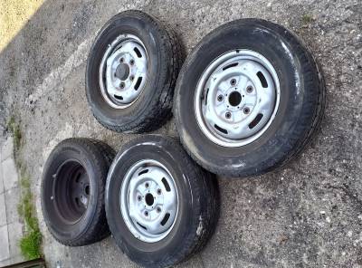 Bridgestone zimní pneumatiky na discích 113