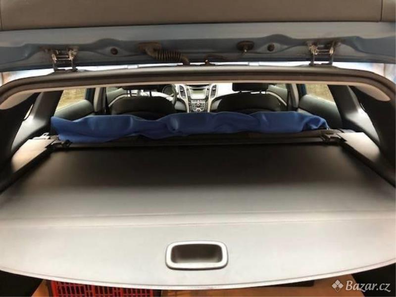 roleta zavazadlového prostoru auta HYUNDAI i30