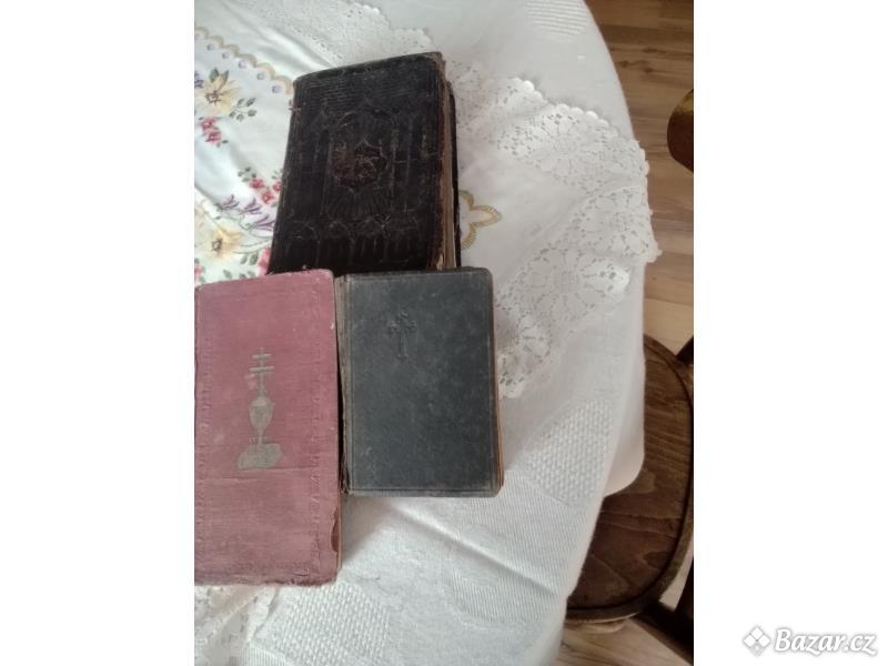 Tři staré liturgické knihy
