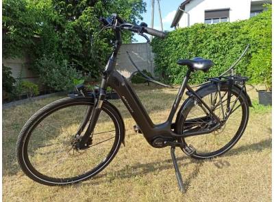 DUTCH E-Bike: Holandské elektrokolo BATAVUS, BOSCH 625 Wh, 53 cm, 28