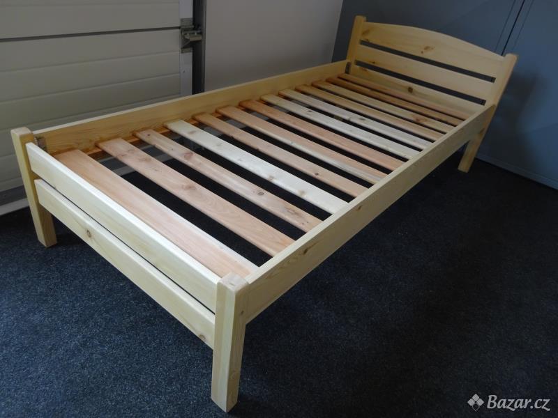 Pevná postel na ubytovnu