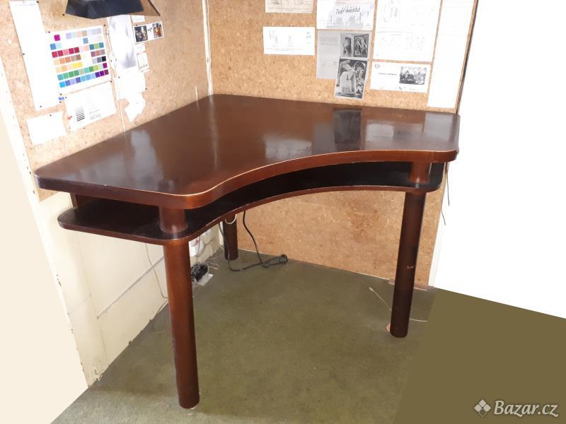 Prodám rohový stůl s vykrojením (PC stůl / psací stůl)
