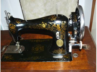 Šicí stroj historický SINGER v.č 413990,  rok výroby 1910-20