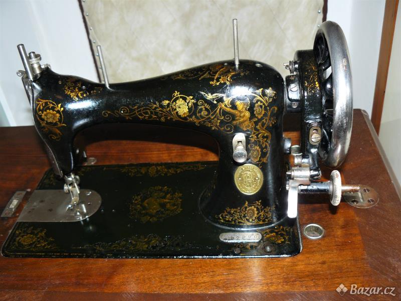 Šicí stroj historický SINGER v.č 413990,  rok výroby 1910-20