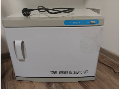 Ohřívač ručníků s UV-C sterilizátorem