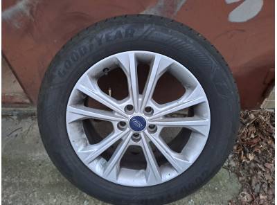 Letní pneu s disky na Ford KUGA