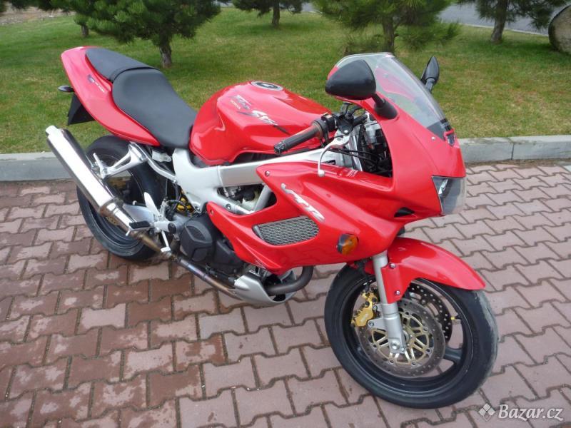 Motocykl Honda VTR 1000 F FireStorm