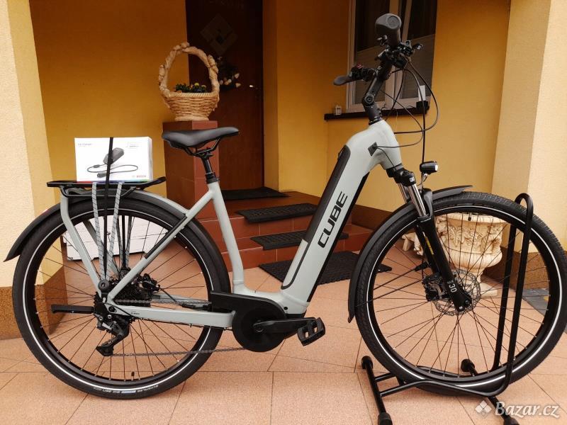 220 km !!! E-Bike: Elektrokolo CUBE, BOSCH CX 85 Nm SMART, 625 Wh, M (54cm) 168-180 cm, DEORE 
