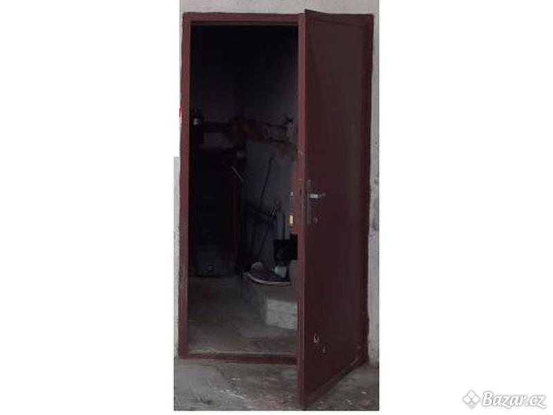 Železné/plechové dveře/vrata (silnostěnné)