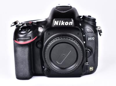 Nikon D600 tělo