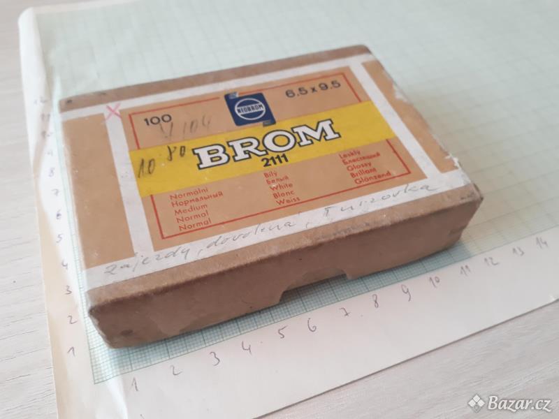  Brom 2111 - prázdná krabička od fotopapíru 