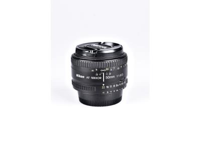 Nikon 50 mm f/1,8 AF NIKKOR D