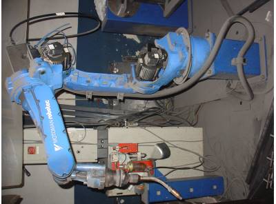 Použité svařovací robotizované pracoviště Motoman EA 1400N