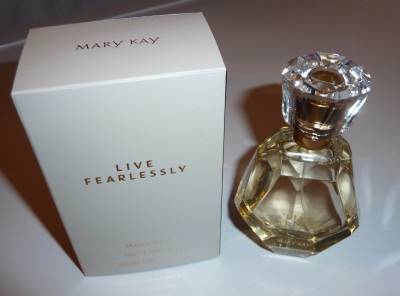 Live Fearlessly Parfémová voda Mary Kay