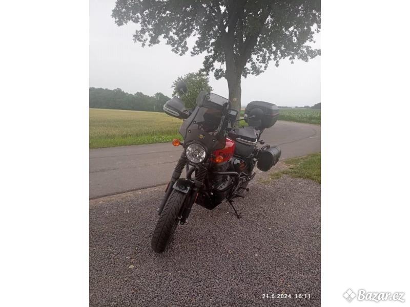 Prodám Royal Enfield HNTR 350 Rebel Red