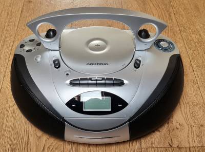 Obrázek k inzerátu: RADIOMAGNETOFON GRUNDIG RRCD 3700 MP3