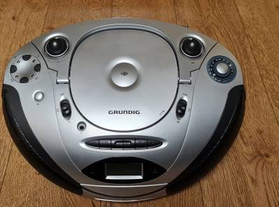 Obrázek k inzerátu: RADIOMAGNETOFON GRUNDIG RRCD 3700 MP3