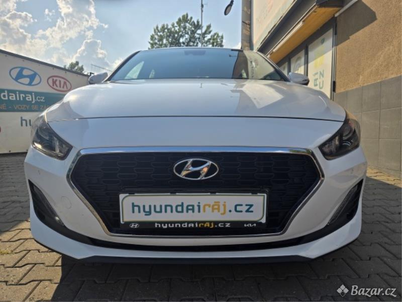 Hyundai i30 1.4FASTBACK-ZÁRUKA-NAVI-KAMERA