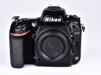 Obrázek k inzerátu: Nikon D750 tělo