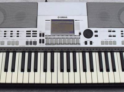 Obrázek k inzerátu: Yamaha PSR S550