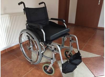 Obrázek k inzerátu: Invalidní vozík - mechanický odlehčený