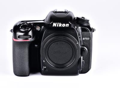 Obrázek k inzerátu: Nikon D7500 tělo