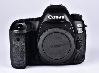 Obrázek k inzerátu: Canon EOS 5D Mark IV tělo
