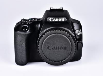 Obrázek k inzerátu: Canon EOS 250D tělo